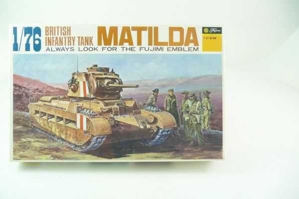 Fujimi 1:76 British Infantry Tank MATILDA, Kit No. 8 - parts on cast