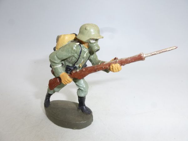 Elastolin Composition Soldier with breathing mask, advancing with rifle