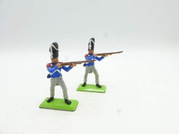 Britains Deetail 2 French soldiers standing shooting (fixed arm)