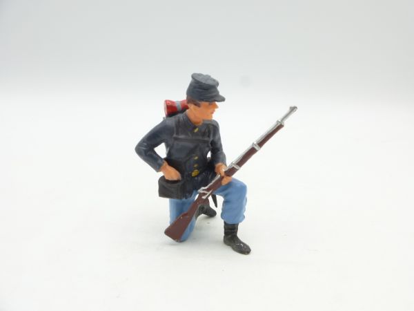 Elastolin 7 cm Northerner, soldier kneeling loading, No. 9177