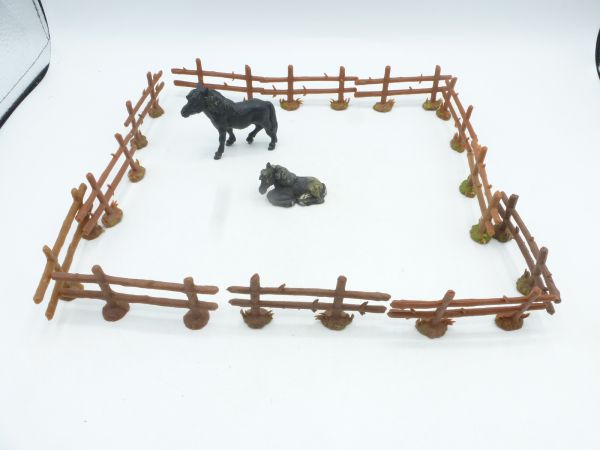 VEB Plaho Fence set, 12 pieces for farm animals (without animals!)