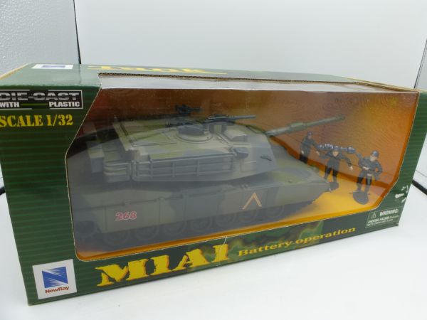 New Ray 1:32 M1A1 tank with figures - orig. packaging, unused, very good condition