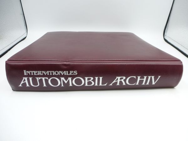 Ring binder International Automobile Archive (German)