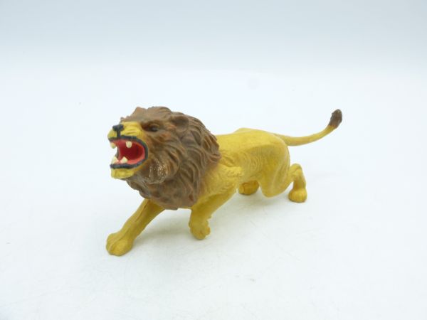 Preiser Lion attacking, No. 5711 - orig. packaging, brand new