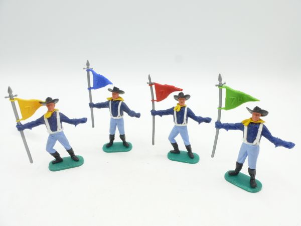 Timpo Toys 4 Union Army soldiers with 4 different 7th Cavalry flags