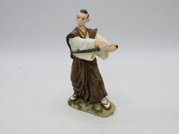 Samurai standing (plastic), total height 7.5/8 cm