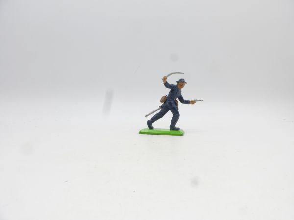 Britains Deetail Northerner, officer advancing with sabre + pistol