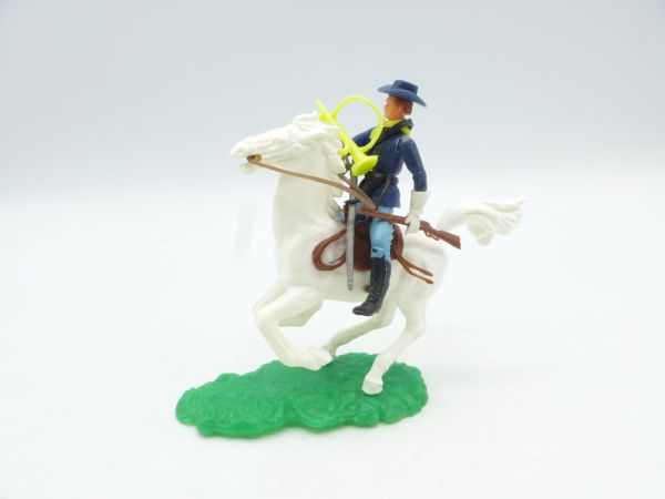 Elastolin 5,4 cm Northerner on horseback with trumpet, rifle + sabre
