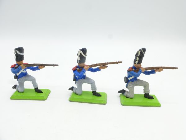 Britains Deetail Waterloo, 3 French kneeling firing