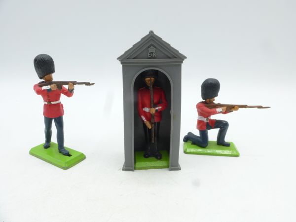 Britains Deetail Guardsmen (3 figures + 1 guard house) - 4-piece set