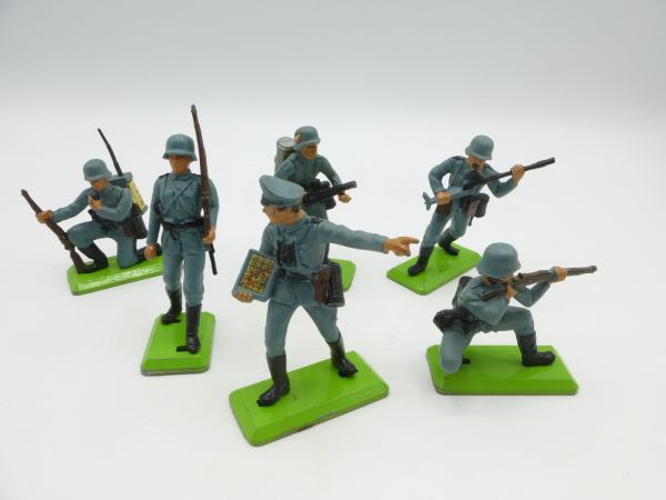 Britains Deetail Nice set of German soldiers (6 figures)