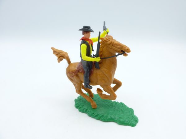 Elastolin 5,4 cm Cowboy riding with pistol + rifle