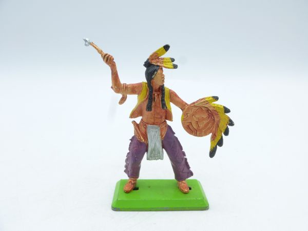 Britains Deetail Indian 2nd version standing, light, throwing tomahawk
