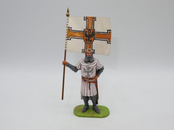 Crusader standing with flag - great modification to 7 cm series