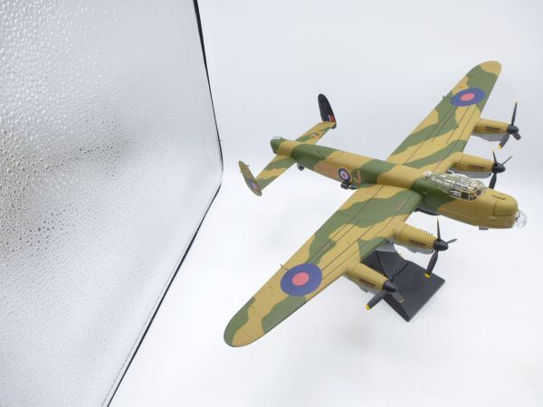 Corgi Aviation 1:72 Lancaster Grand Slam Bomber 617 sqdn
