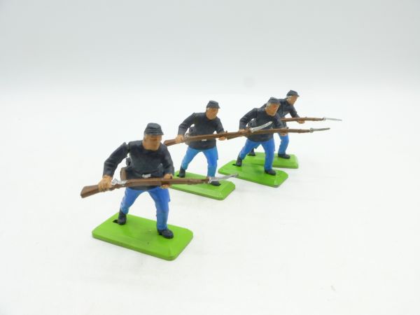 Britains Deetail 4 Union Army Soldiers advancing with bayonet