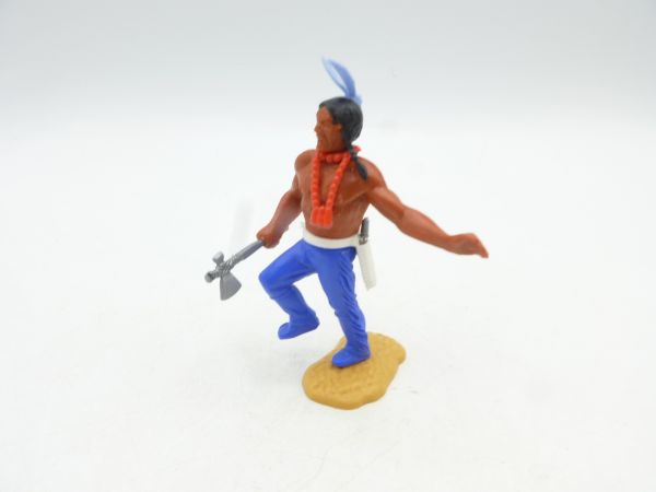 Timpo Toys Indianer 3. Version (großer Kopf) vorgehend mit Tomahawk
