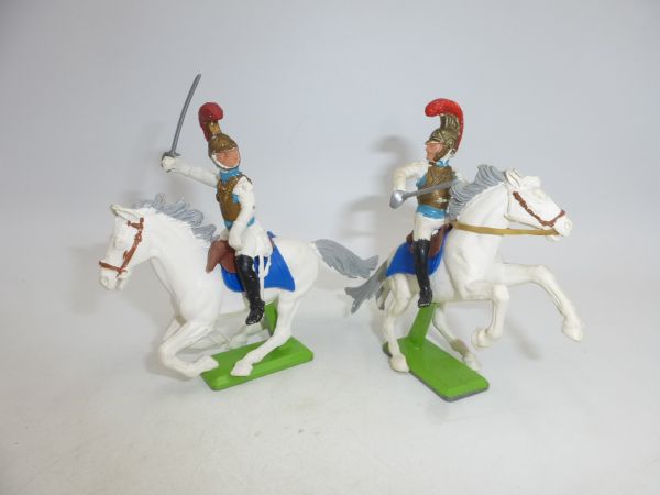 Britains Deetail 2 Waterloo soldiers on horseback (gold/white/blue uniform)