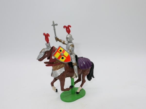 Britains Deetail Movable knight on horseback with battle axe + shield