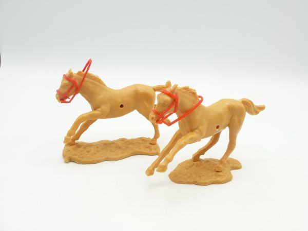 Timpo Toys 2 Pferde, beige mit rotem Zaumzeug / Zügel