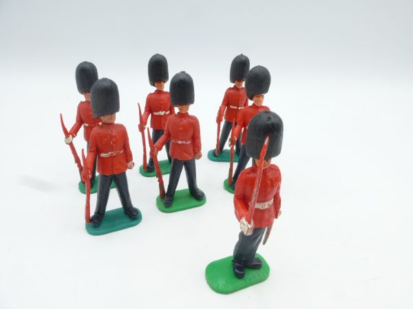 Timpo Toys Guardsmen set, 1 officer with sabre + 6 guardsmen