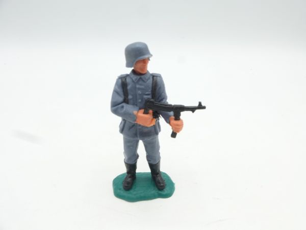 Timpo Toys German soldier with MP (removable helmet)