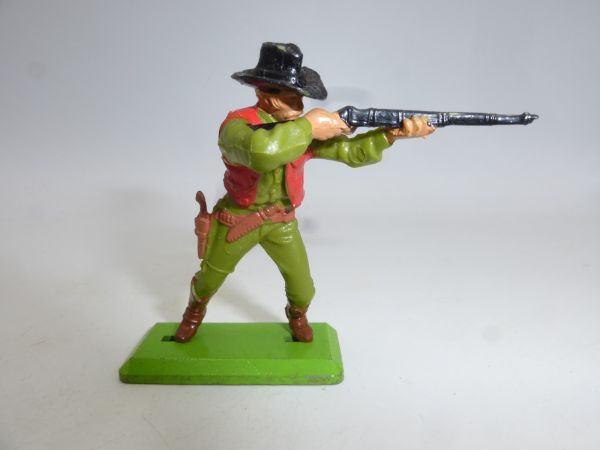 Britains Deetail Cowboy standing, shooting rifle sideways